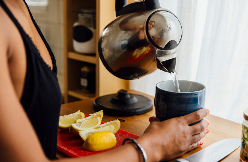 Does hot water help digestion?  The experts weigh