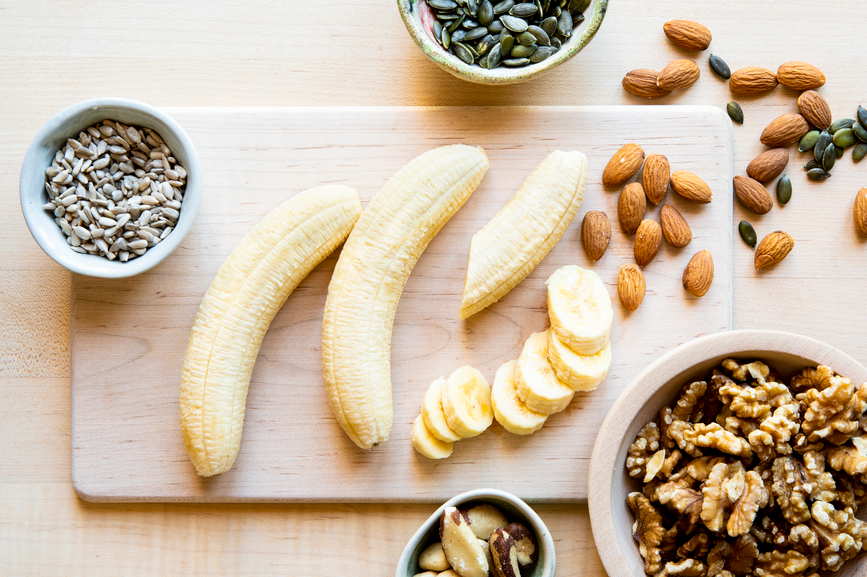 Should You Eat A Banana On An Empty Stomach Mon Wellness